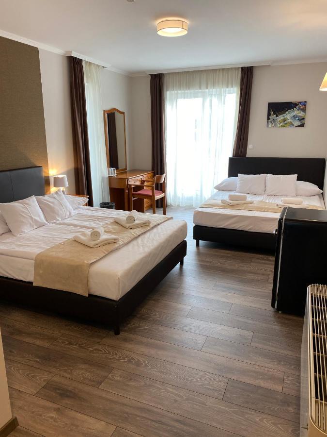 Hotel Aqua 3*